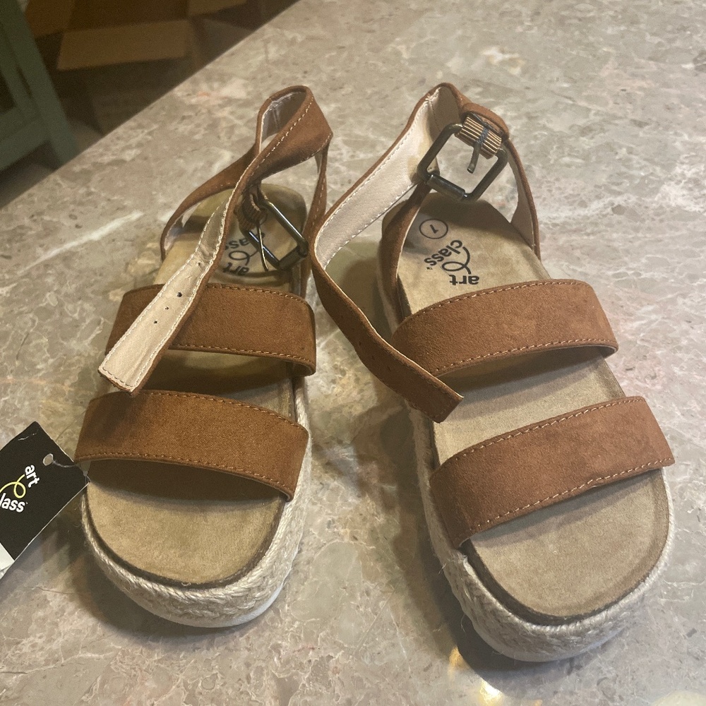 NWT girls sandals